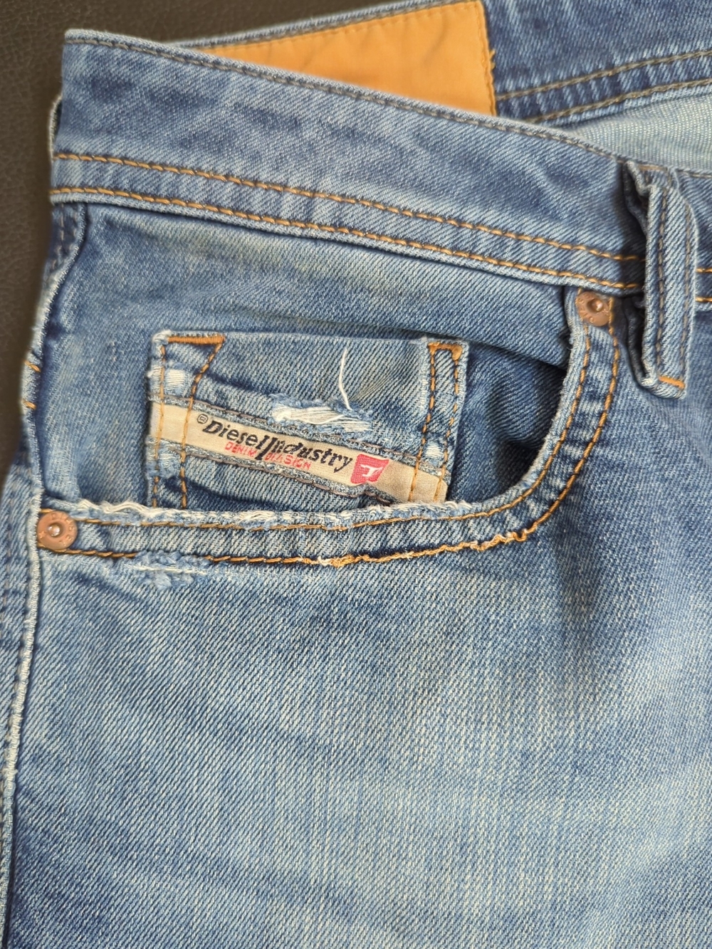 Diesel Men's Thommers Straight Tapered Fit Jeans 33x34 Vtg Y2K - Picture 3 of 10